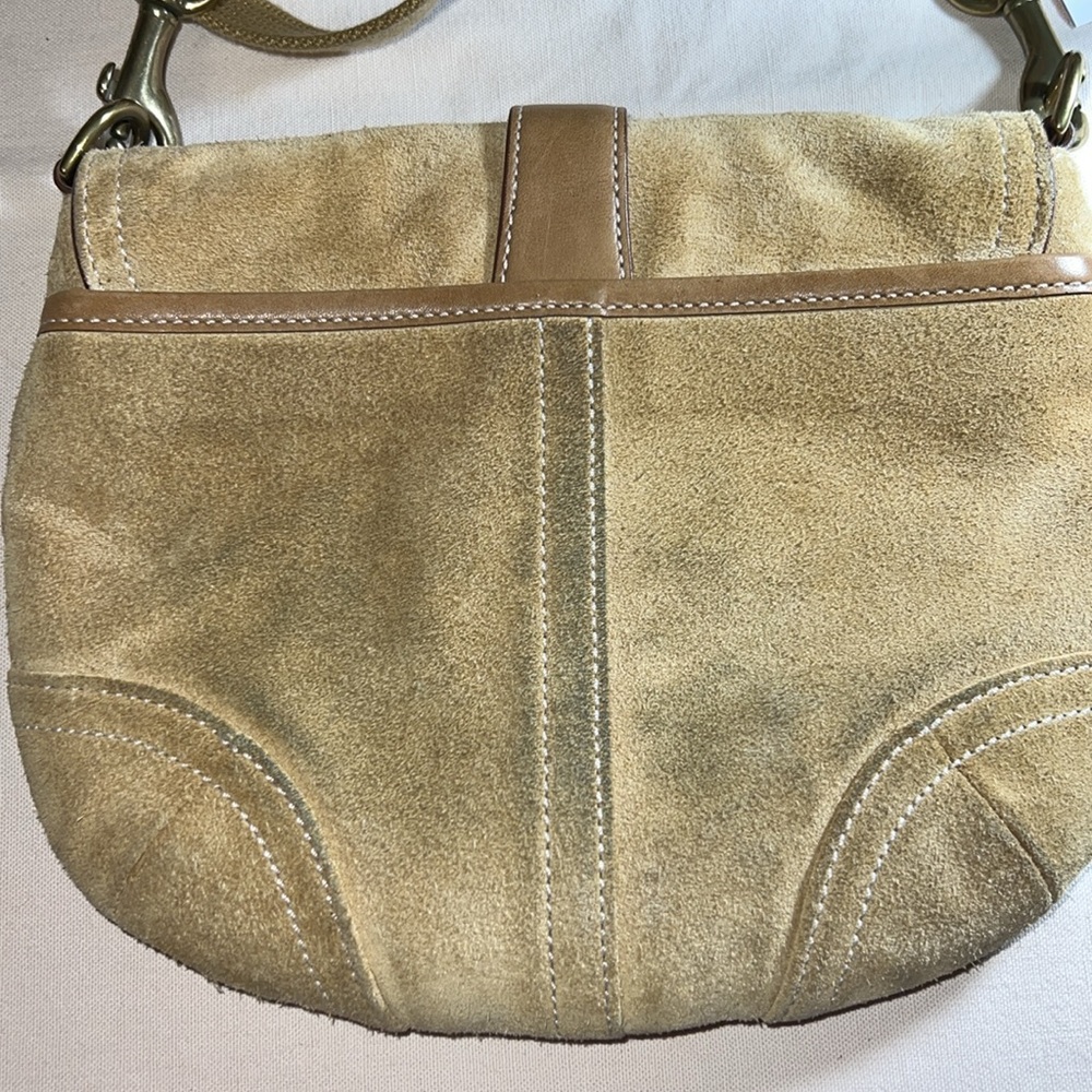 COACH #4743 Tan SUEDE SWING SUEDE AND LEATHER CROSSBODY - Picture 6 of 11